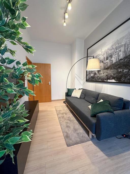 Modern City Apt. -With 2 Tv, Netflix And Work Desk 에센 외부 사진